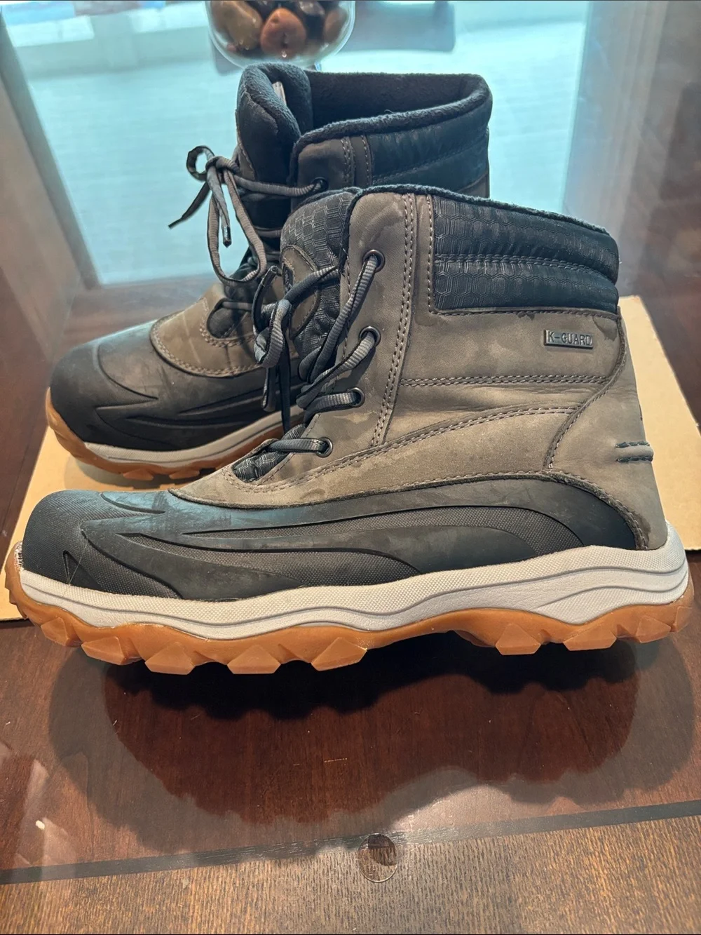 Khombu Men's Black and Brown Waterproof Snow Boots